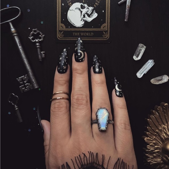 Gothic Punk “Witches Do It Better” Witch Hat Witchcraft Metal Enamel Pin Brooch - Picture 9 of 9